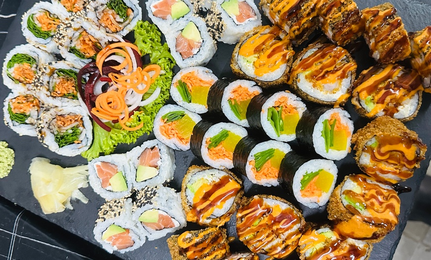 Image 1: Japanische Küche: Sushi Hot Box für 2 oder 4 Personen