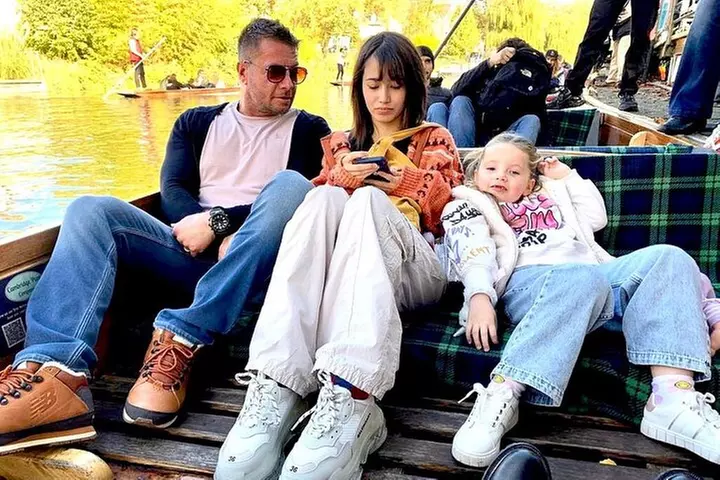 Explore Oxford With a Guided 60-Minute Punting Tour on the Cherwell