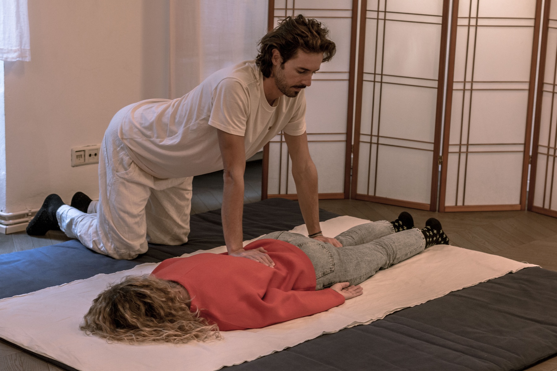 60 Min. Ganzkörper Massage: Zen Shiatsu, Rückenmassage o. Entspannung