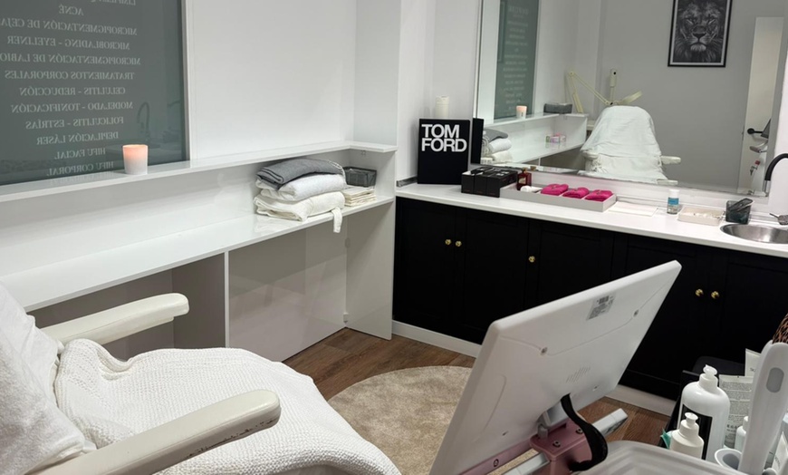 Image 2: 2 o 4 sesiones de tratamiento corporal con criolipólisis y masaje 