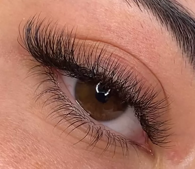 Enhance Your Look with Eyelash Extension Options