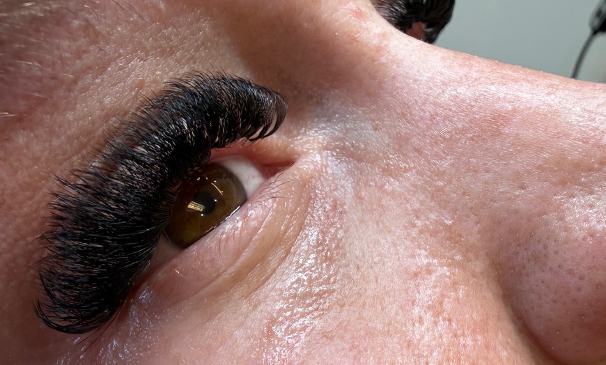 Image 2: Up to 42% Off on Eyelash Extensions at Ananya Beauty House
