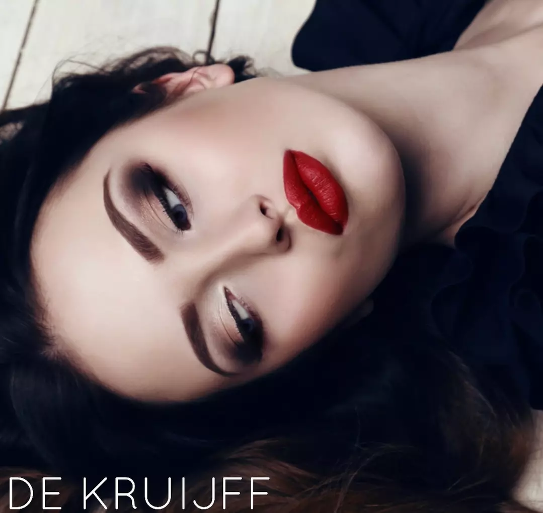 Get Stunning Eyes with Volume 3D, Hybrid, Mixed Volume & Classic Eyelash Extensions (Up to 34% Off)