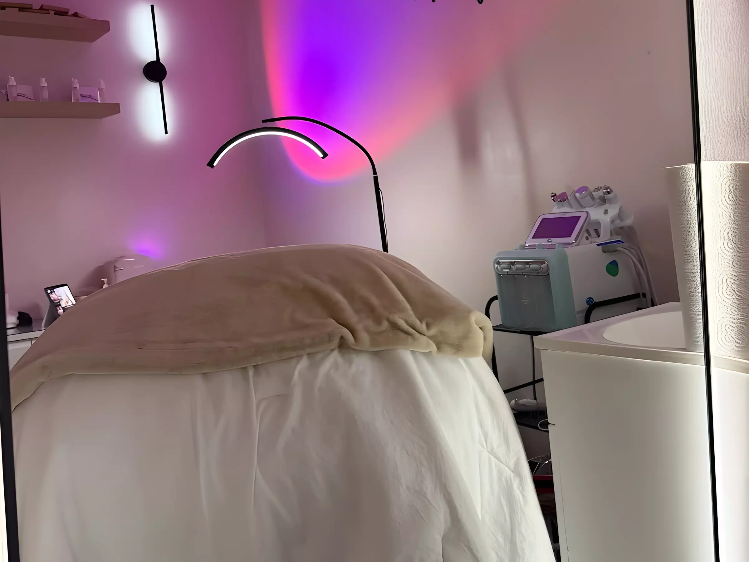Revitalize with 30 or 60 Min Deluxe Hydro Facial +15 Min Consultation w/ Optional LED, Tint & More(Up to 51%Off)