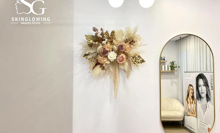 Image 4: Glow Up: 60 or 90-Minutes Aqua Pure or PAYOT Paris Facials 