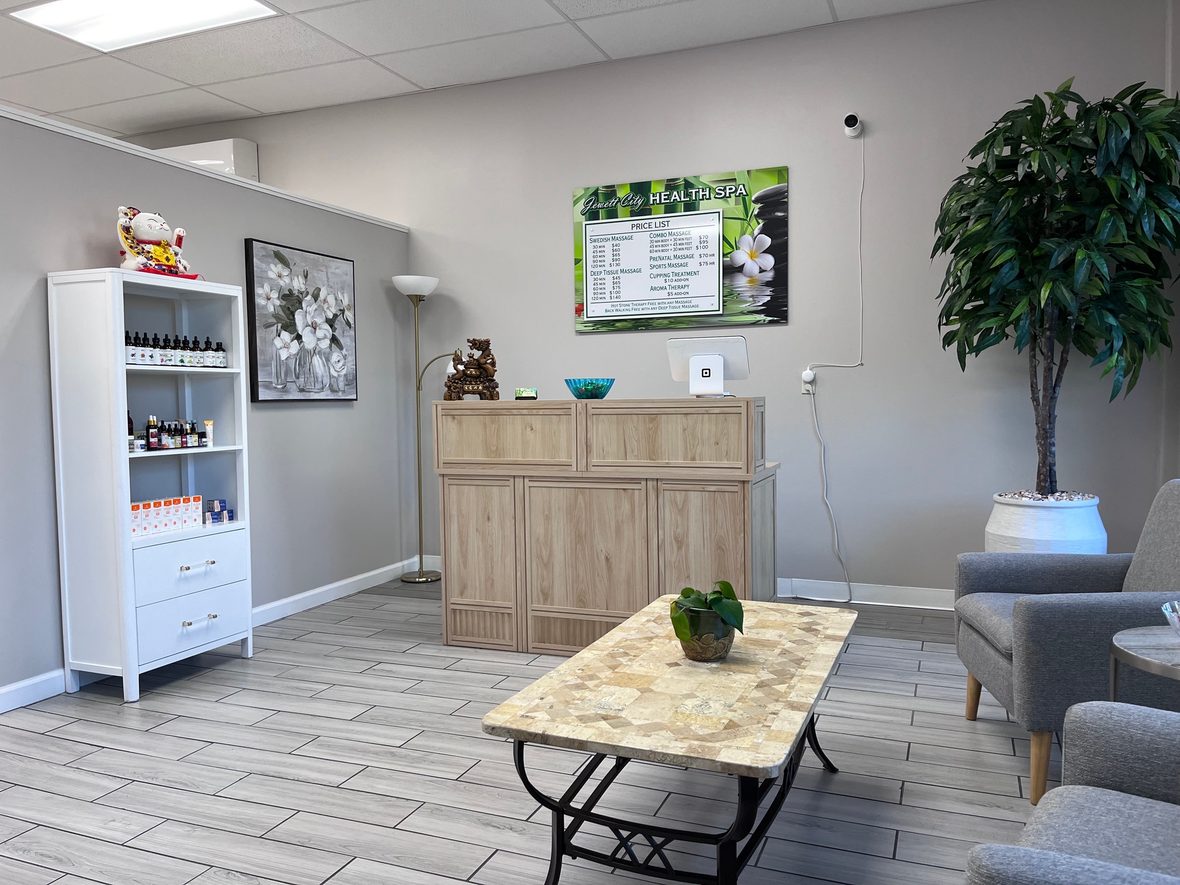 Relax and Unwind with a 60, 90, or 120-Minute Couples Massage