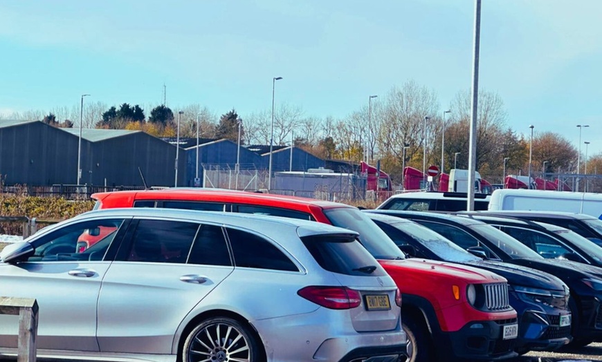 Image 3: Midlands Parking - East Midlands Airport - 7 days | [Feb-April]