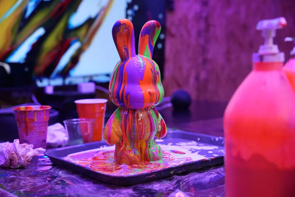 Hands-On Fluid Art Class at The Studio 1016 – Boise, ID