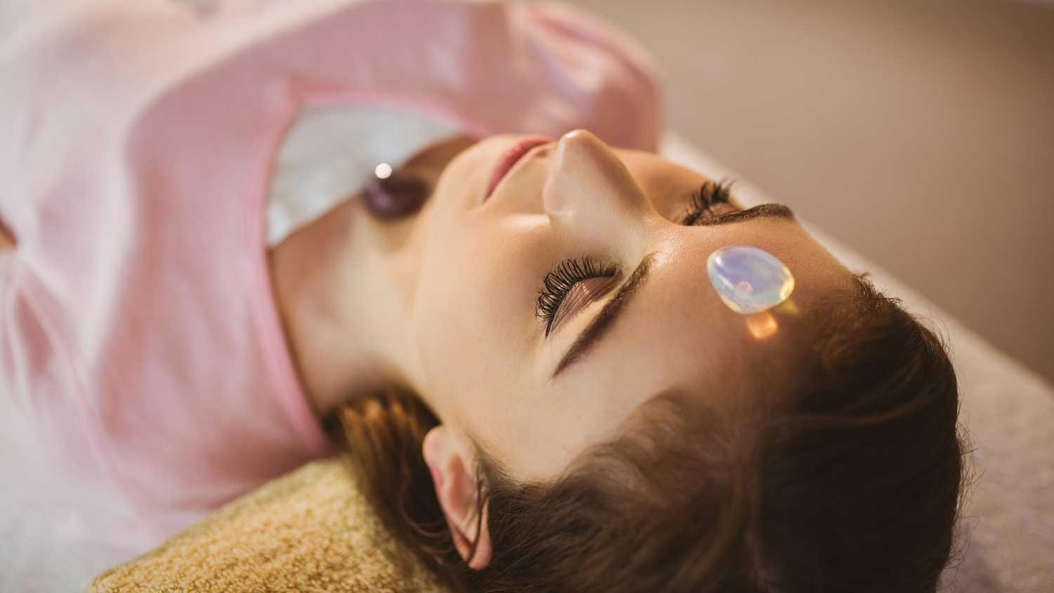 Up to 46% Off on Reiki at Ice & Glow Beauty And Wellness Center