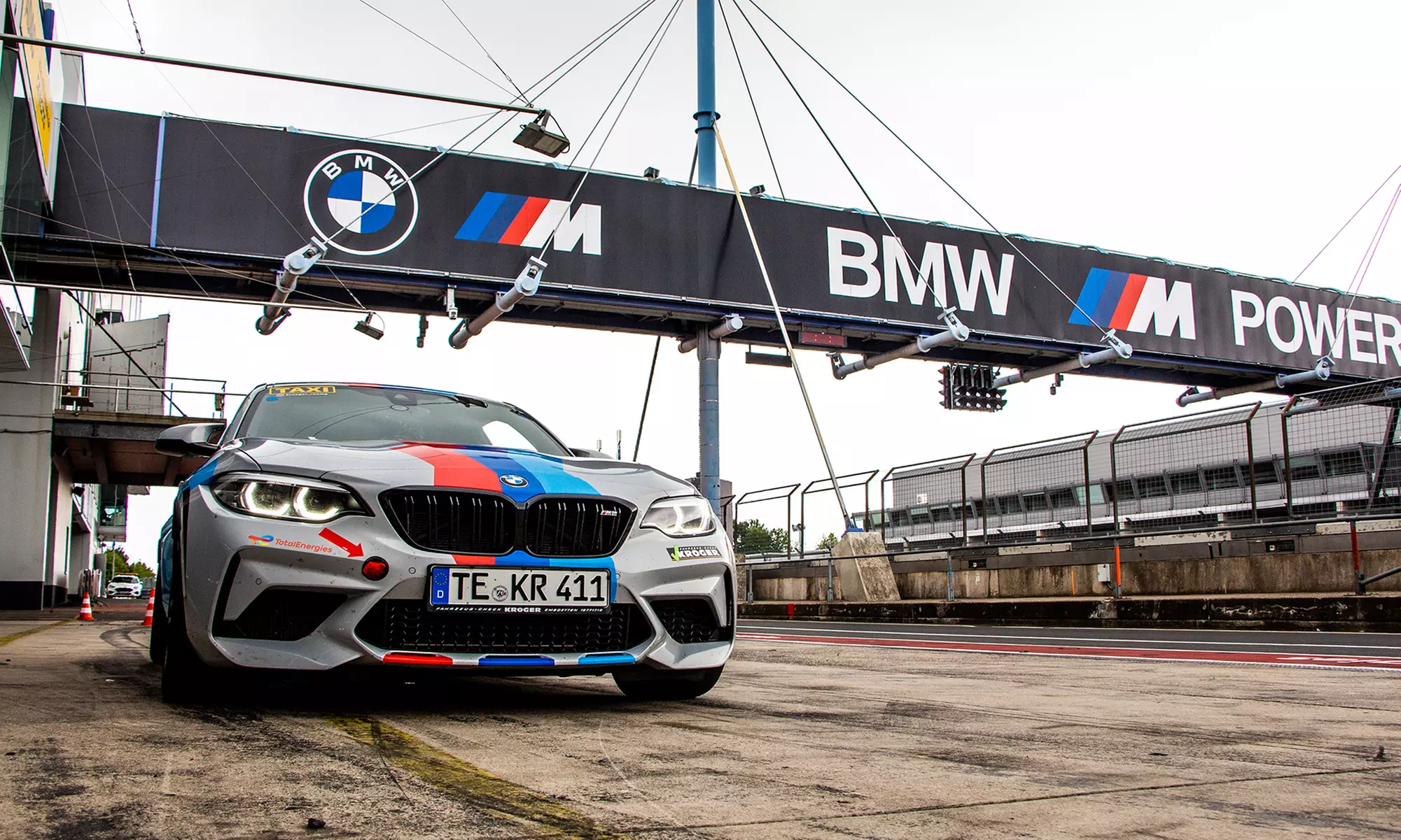 3–5 Runden im BMW oder Porsche zum Selber fahren