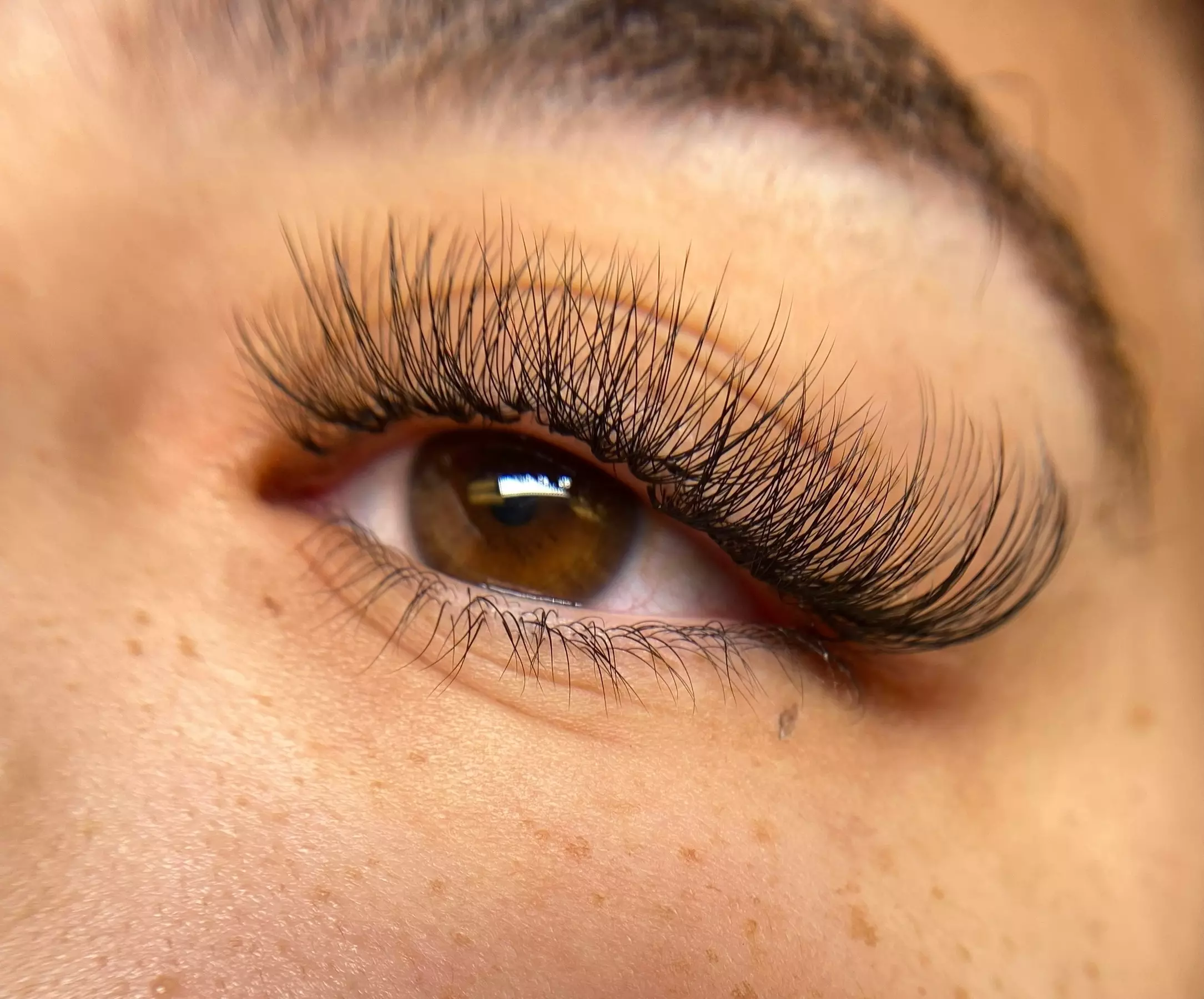 Get Full Set or Soft Classic Eyelash Extensions for a Stunning Look