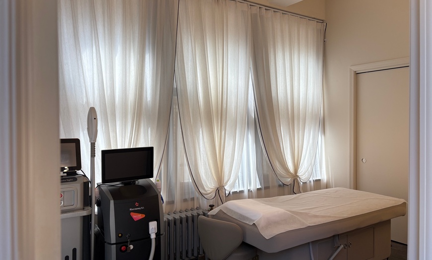 Image 6: ✨ IPL-Intense Pulse Light Therapy at SkinVital Studio