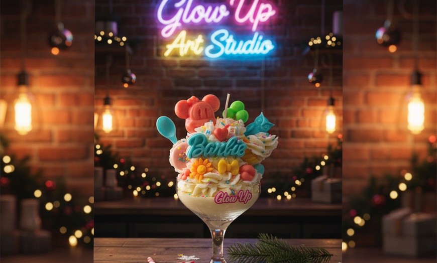 Image 4: Intimate Dessert Candle Making and Painting Experience