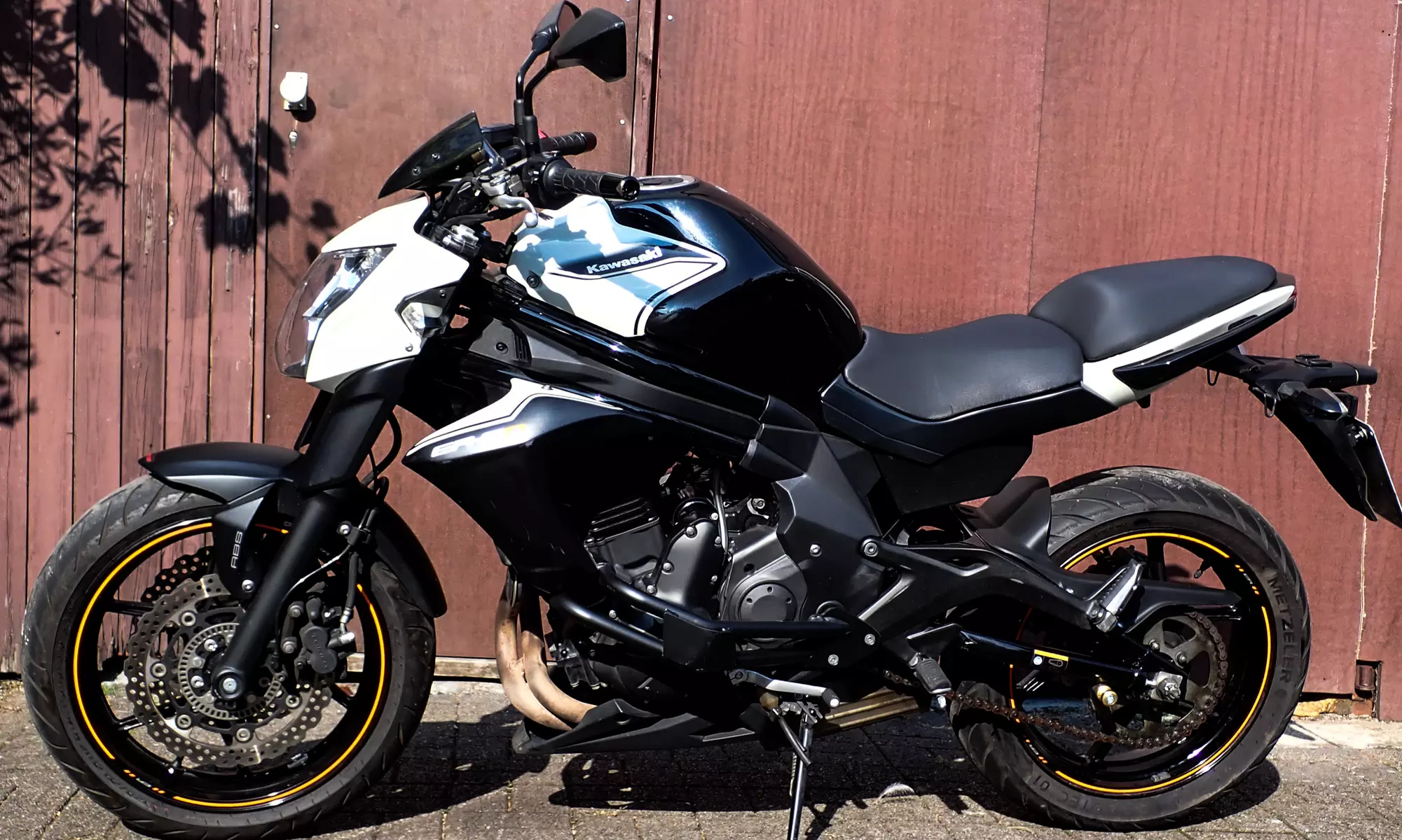 Motoradverleih mit verschiedenen Modellen für bis zu 4 Tage