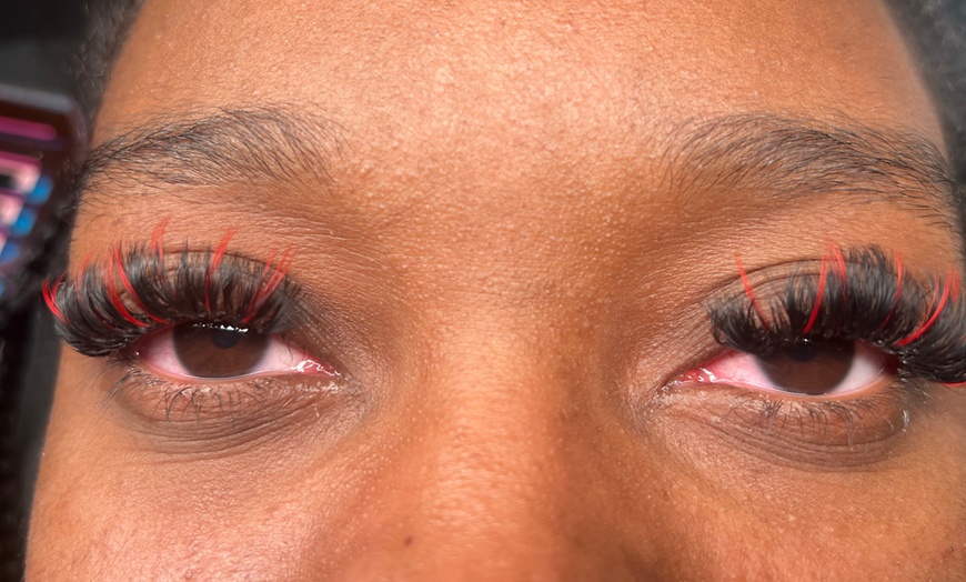 Image 6: Customizable Lash Sets at Flutter and Bloom to Enhance Your Style