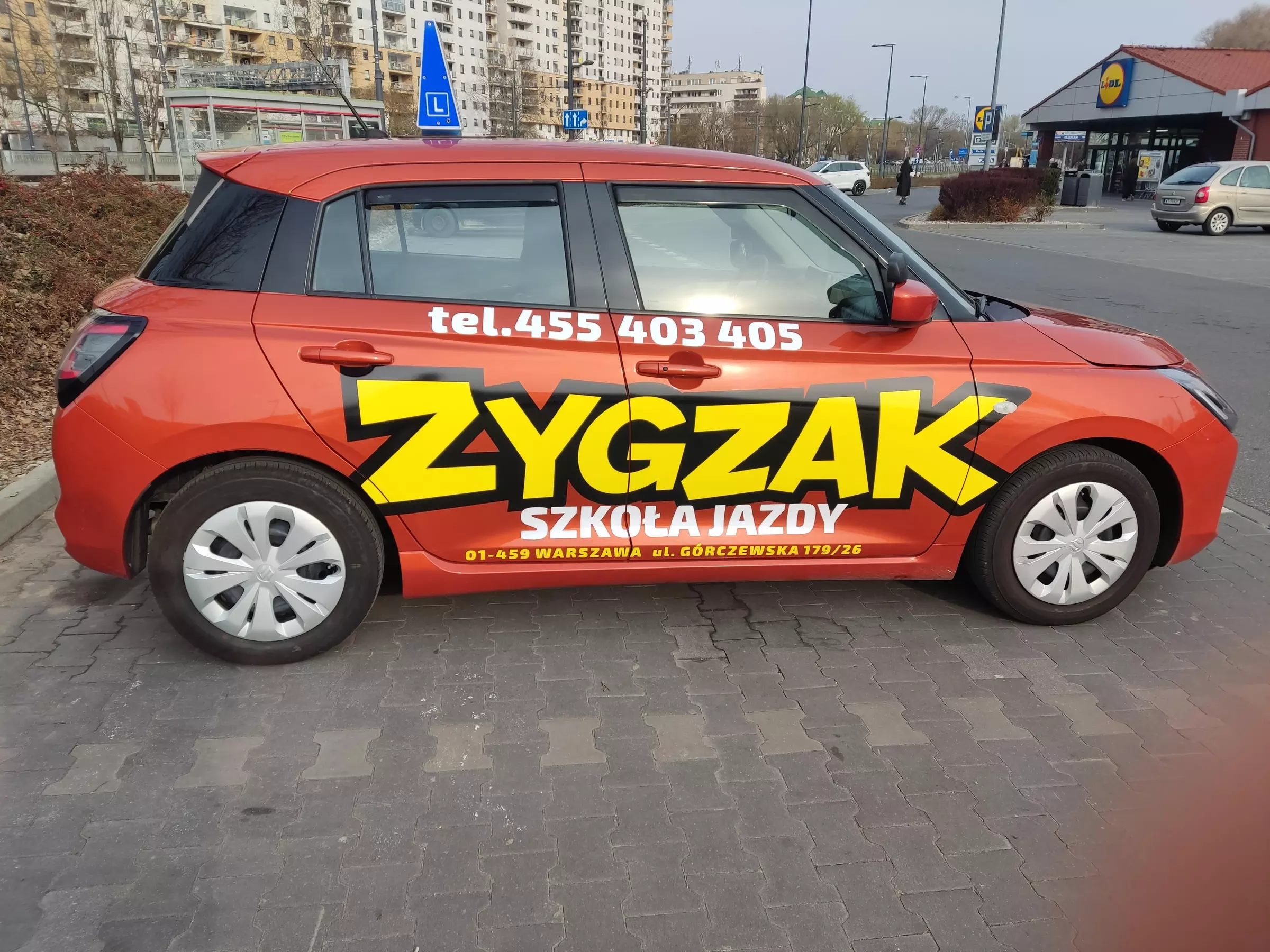 Kurs prawa jazdy kat. B – podstawowy lub ekspresowy w OSK Zygzak - Primary Image