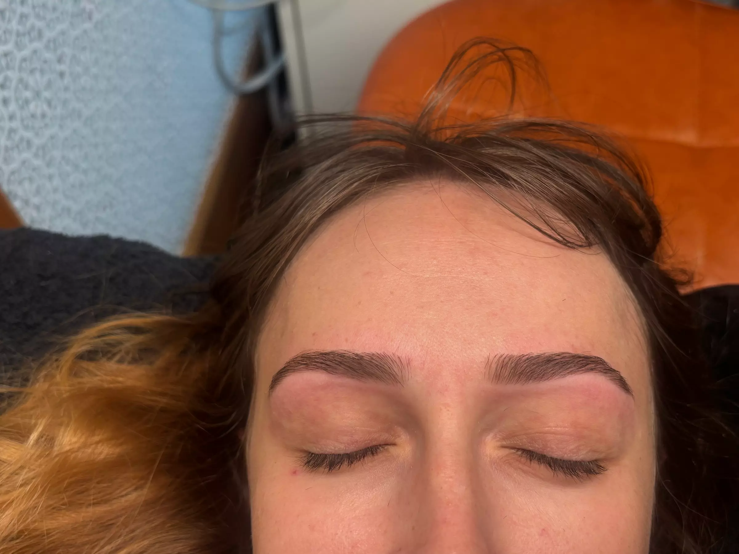 Enhance Your Look with Eyelash Lifting / Tinting Treatment!