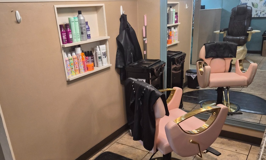 Image 5: Transform Your Look: One Haircut with Shampoo and Styling or Any Color