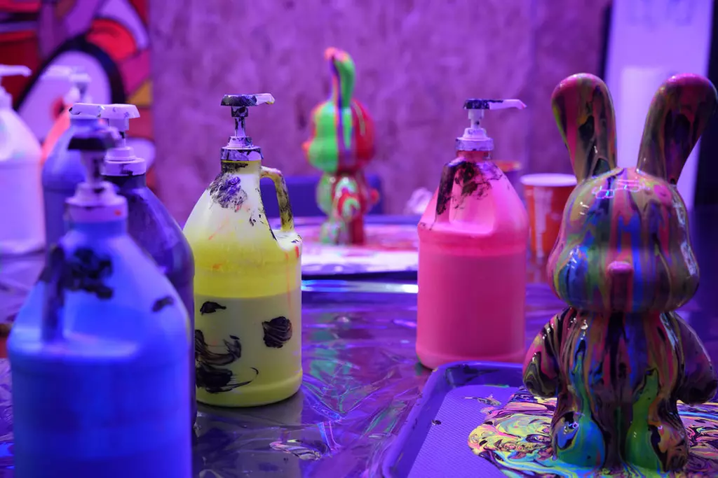 Hands-On Fluid Art Class at The Studio 1016 – Boise, ID