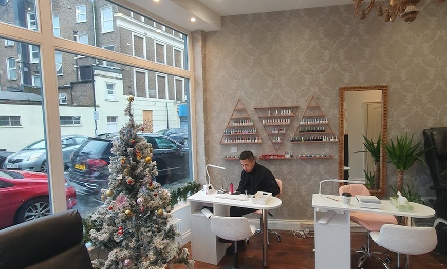 Image 4: Get Silky, Smooth Hair with Keratin Treatment with or without Haircut