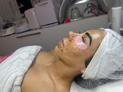 One 90-Minute Facial - Nefertiti spa