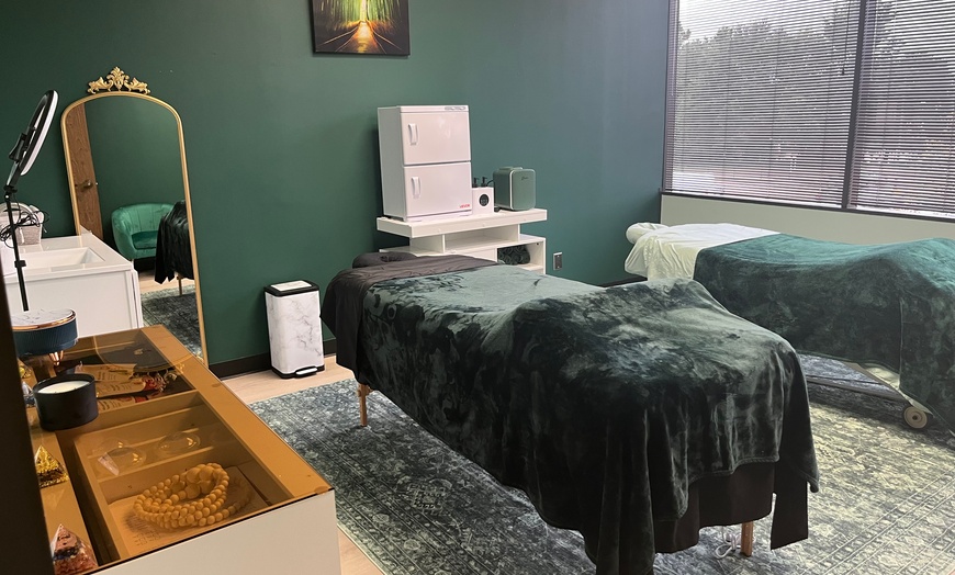 Image 2: 60-Min Swedish or Deep Tissue Massage with Optional Hot Stones