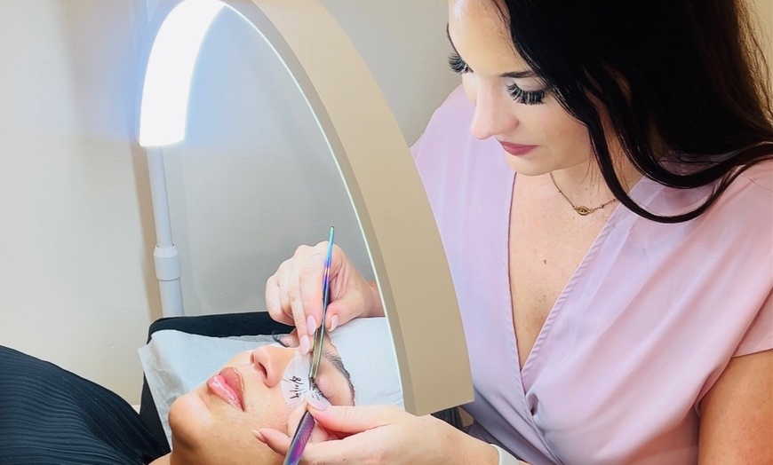 Image 3: Transform Your Look with Classic, Hybrid, or Volume Eyelash Extensions