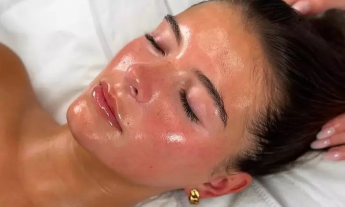 Radiant Skin Awaits: Signature & Platinum Hydrafacial Packages