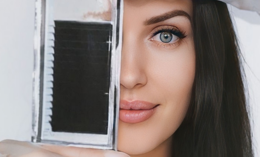 Image 1: Up to 50% Off on Eyelash Extensions at shiny LAshes