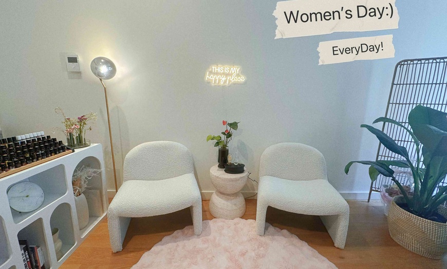 Image 1: 60-Minutes Biophoton Multi-Dome, Glow or Age Renewal Program