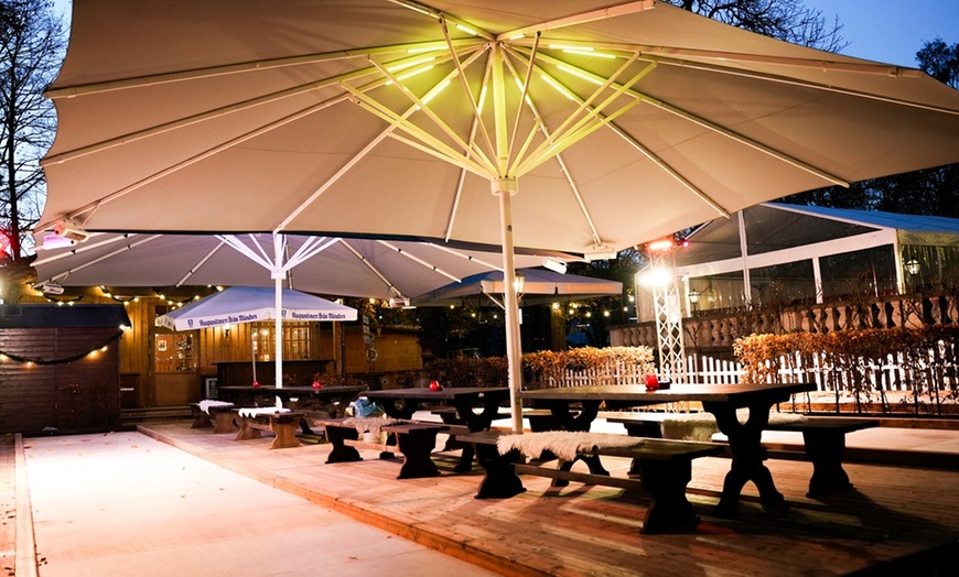 Image 2: 1 Std. Eisstockschießen im Winterbiergarten für bis zu 10 Personen