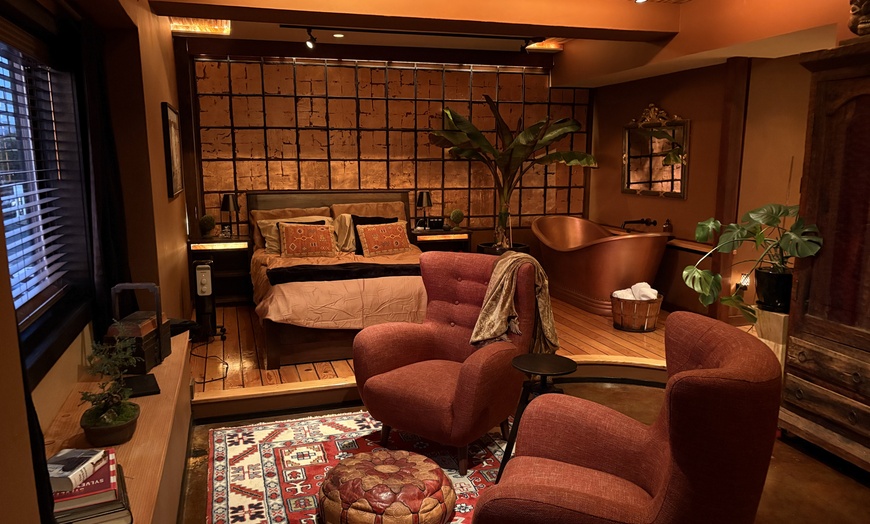 Image 4: Relaxing Facial for One, or Two & Glowing God Body w/ Private Time