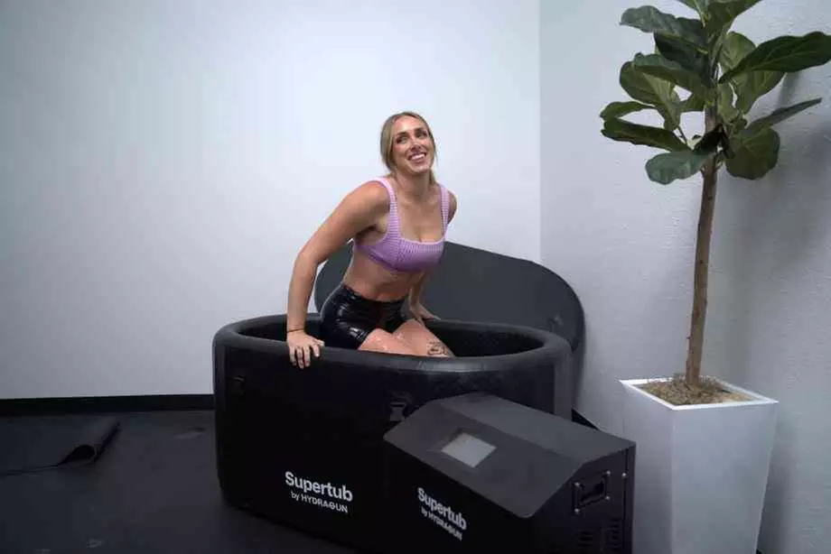 Get a One 30, or 60 Minute Infrared Sauna Session with Cold Plunge