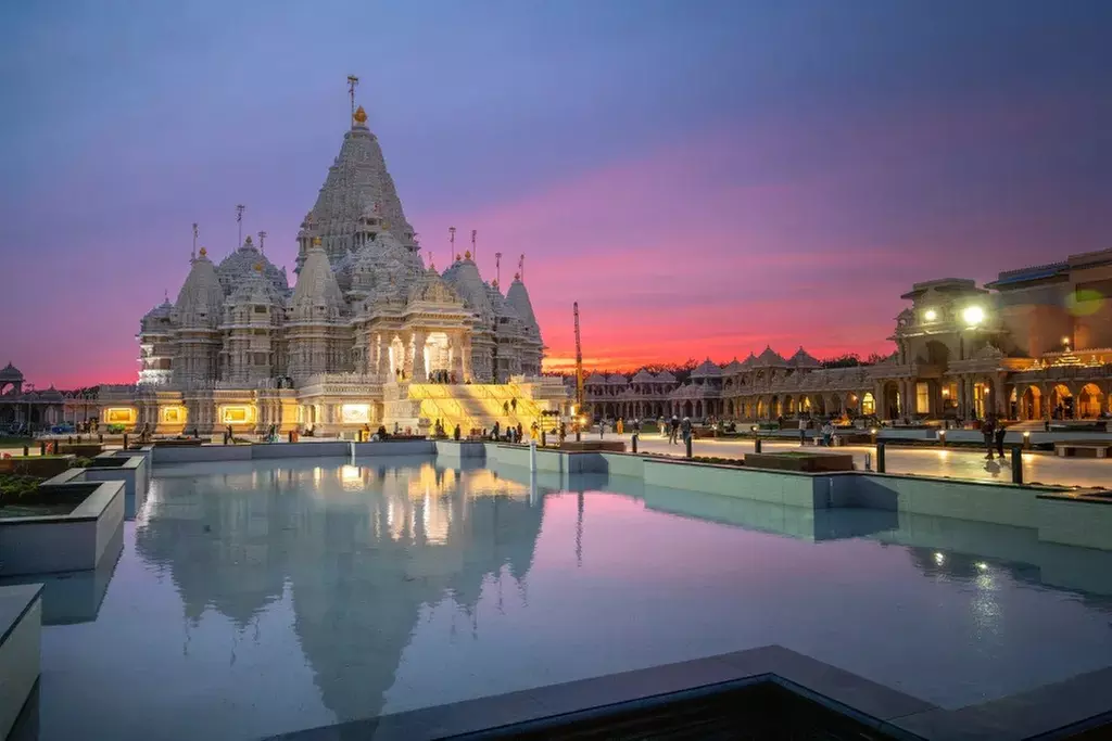 Enjoy Seamless Roundtrip Travel from NYC to Atlantic City or Akshardham Temple (Up To 35% Off) - Primary Image