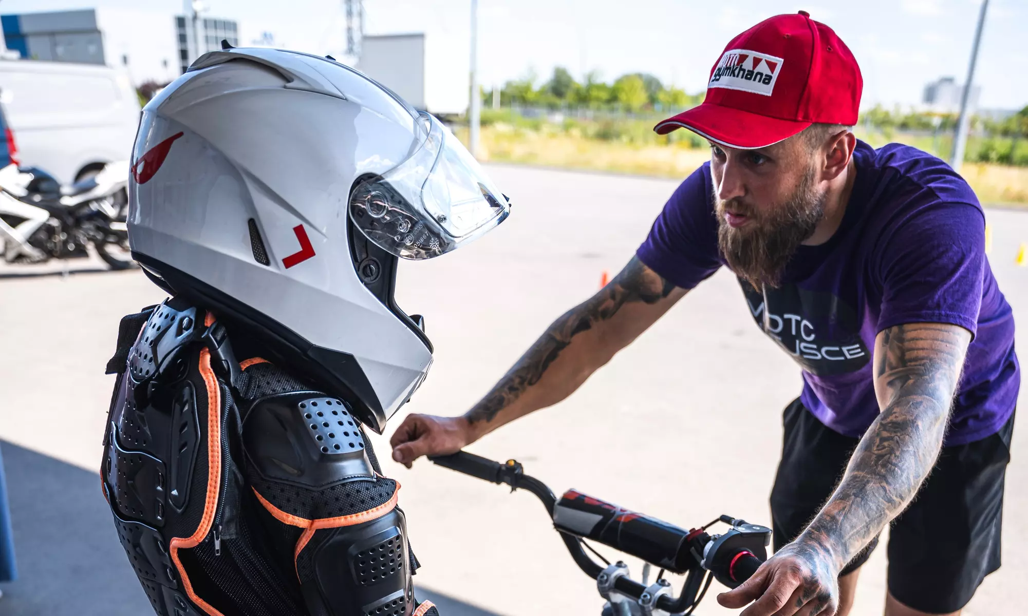 Poczuj adrenalinę: Jazda na pitbike pod okiem trenera