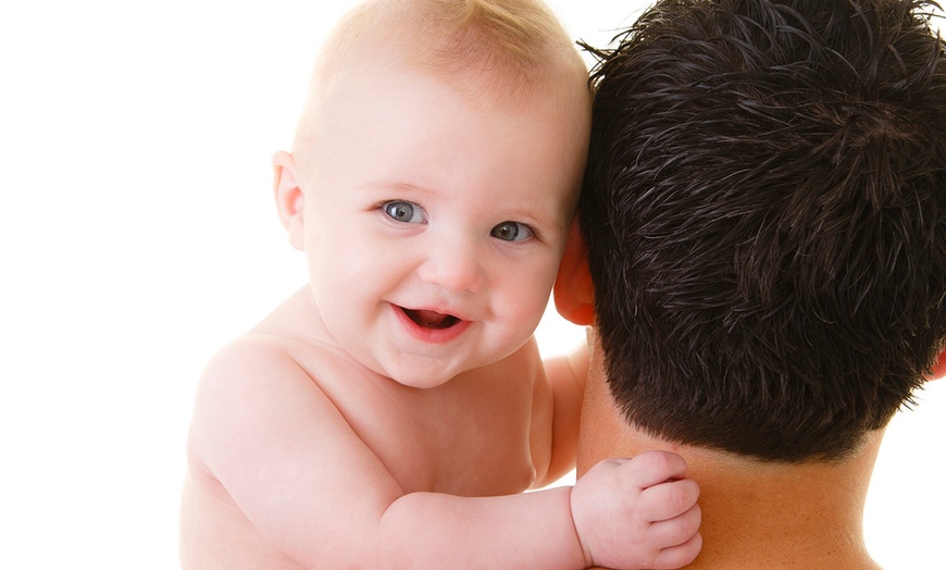 Image 5: Capture Memories with Family Photoshoot with an Album of Six Images