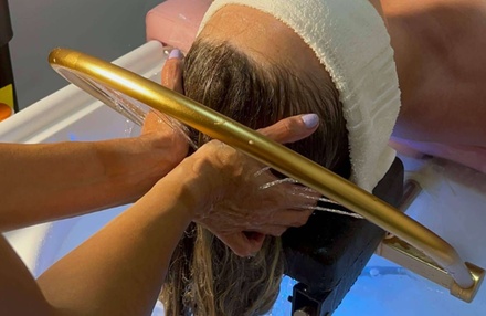 Sur cheveux courts : session d'1h de "head & hair spa" avec modelage du visage - Institut Marie Silva