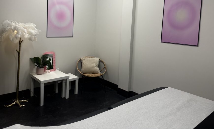 Image 5: 1,3 or 5 Brazilian/Bikini Waxing Service