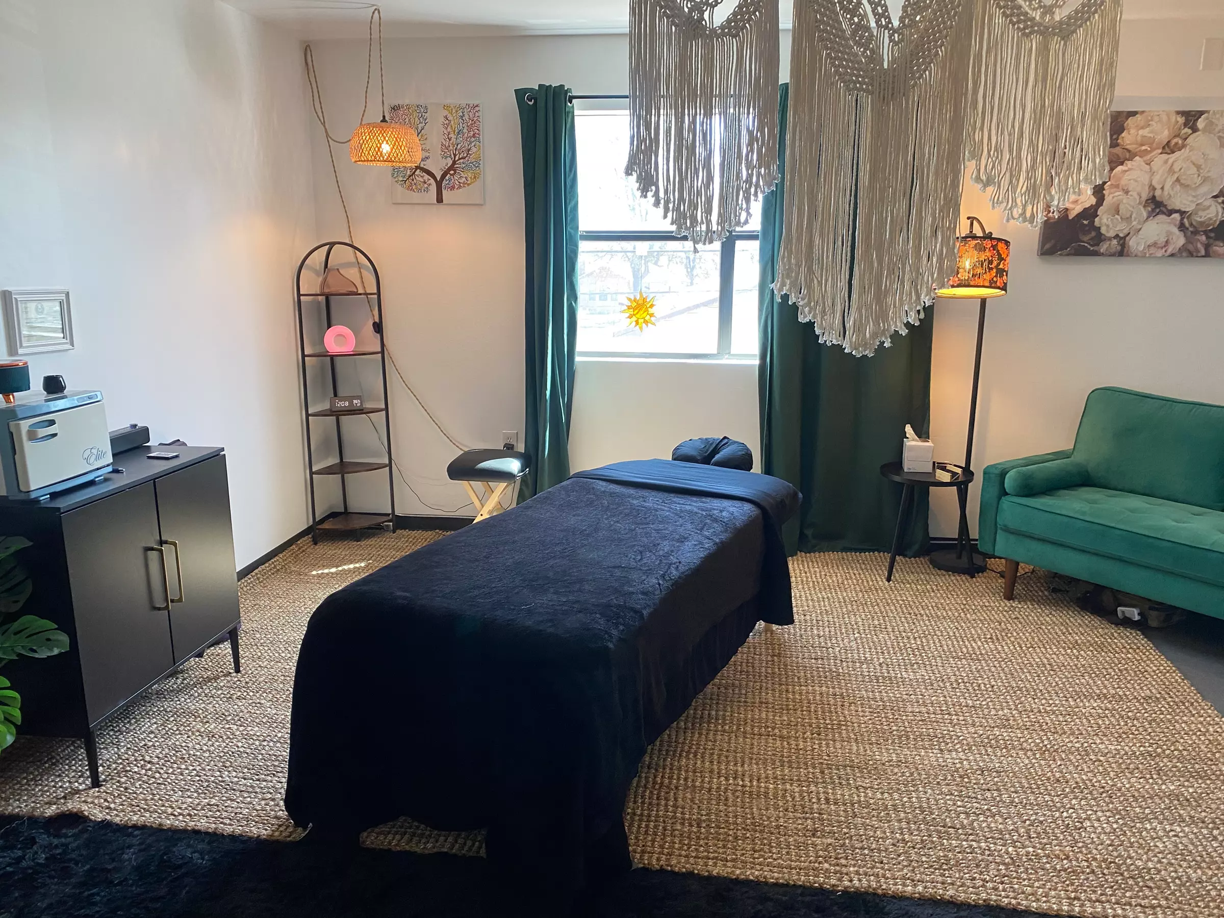 Indulge in a 120-Min Foot Bath & Full Body or  90-Min Hot Stones + Aromatherapy (Up to 31%Off) For Total Relief - Primary Image