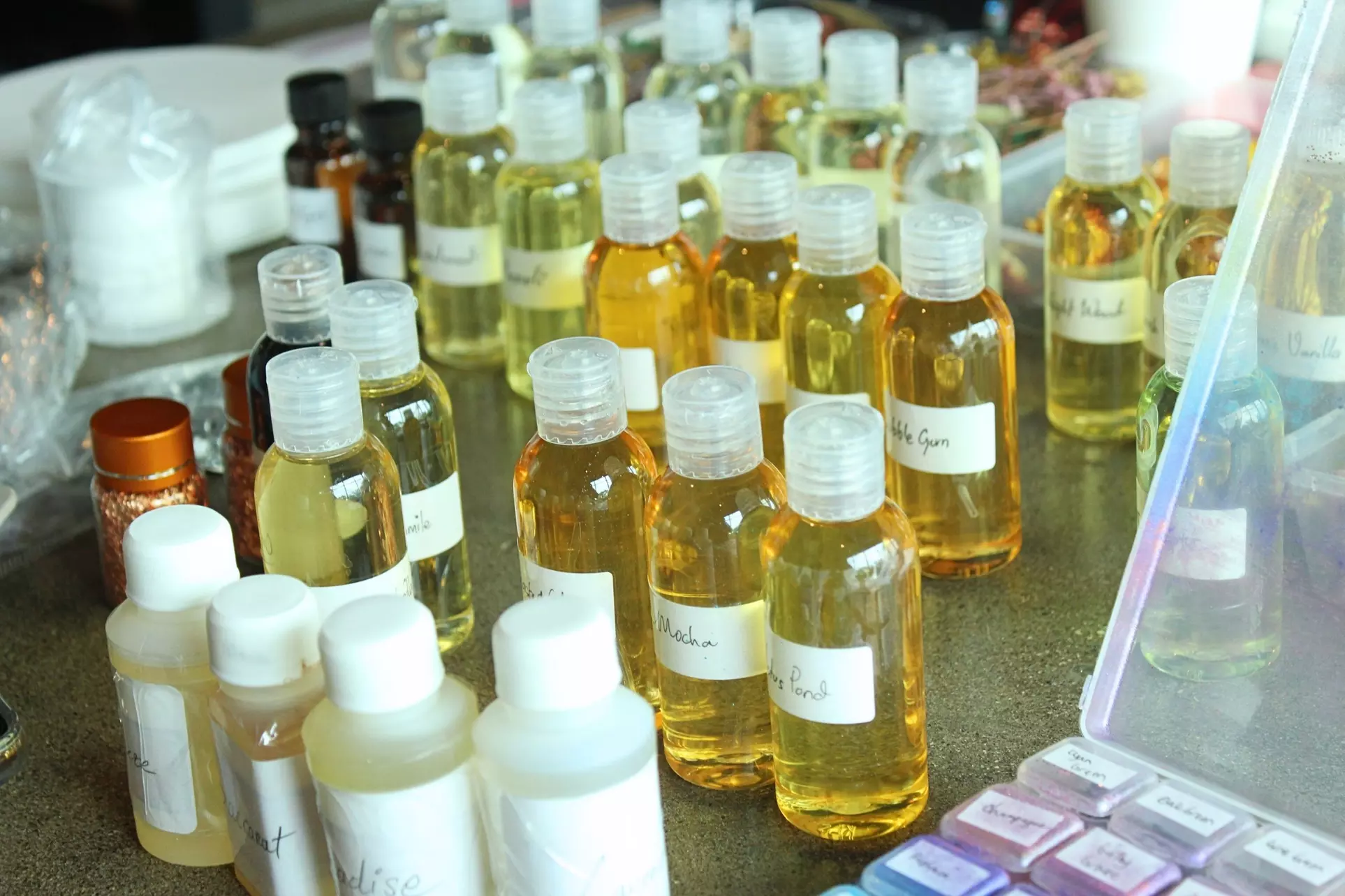 Fun Candle Making Classes | Relaxing DIY Candle Workshops