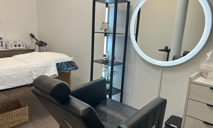 Image 5: Precise Brow Threading or Tint or Both, Lips and Chin Threading Awaits