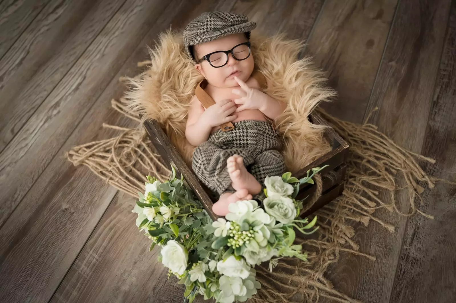 30 or 45-Min In-Studio Newborn Photography + 3 Digital Images