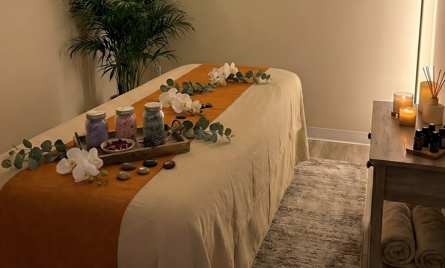 Image 3: Discounts on Massages with Hot Stones & Aromatherapy at H and T SPA 