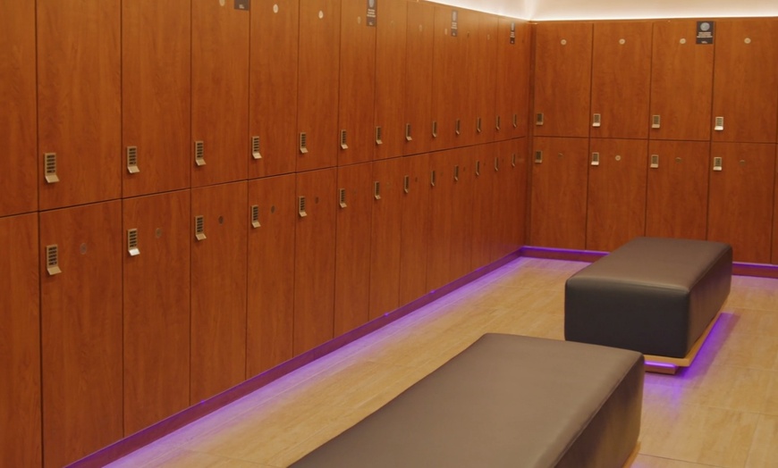 Image 7: 50/100-Min Massage or 50-Min Facial with Spa Access & Amenities