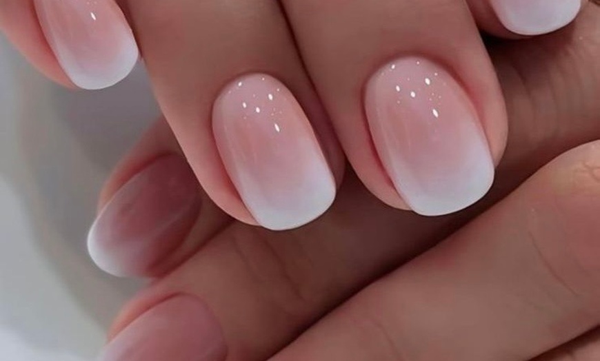 Image 5: Sesión de manicura, pedicura o ambas para 1 persona