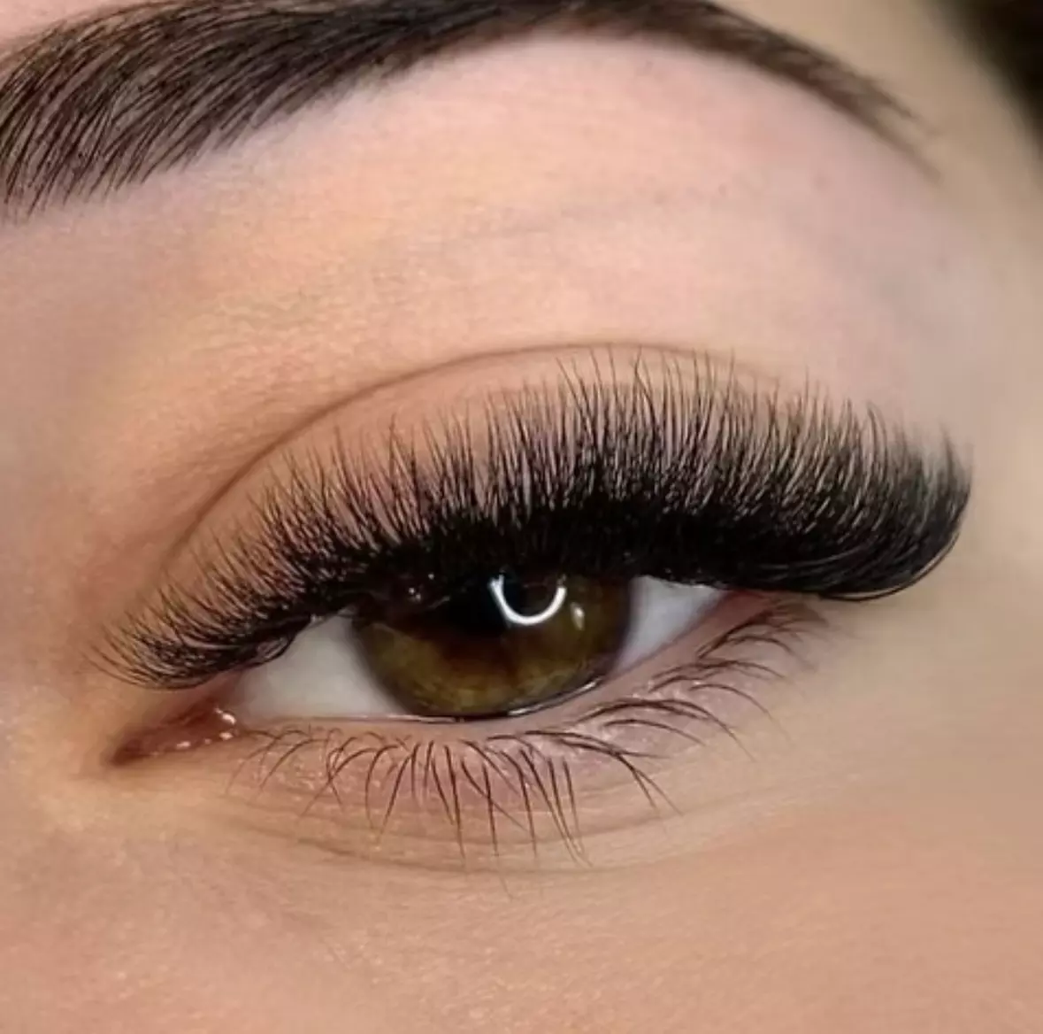 Get Luxury Mink ''Bombshell'' Lash Extensions -  52% Off at Mink Bombshell - Primary Image