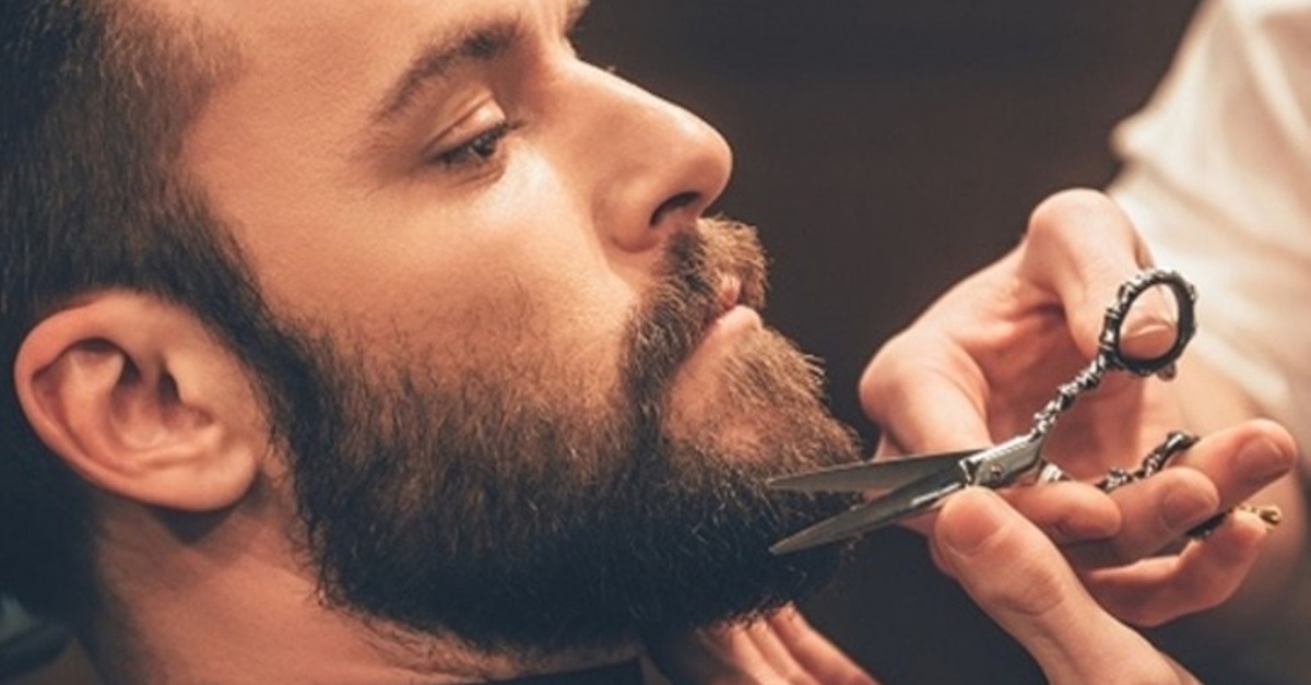 Servicio de peluquería para caballero en Sevilla