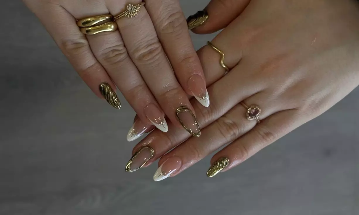 Hasta 76% de dto. en Spa/Salón de uñas - Manipedicura en Rubi Nails