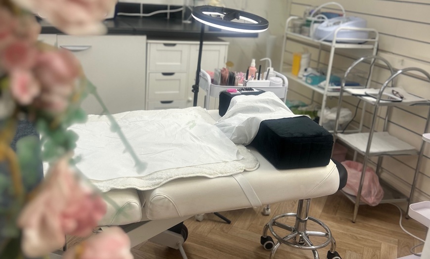 Image 5: One, Two, or Three Sessions: Hydrafacial with LED Therapy