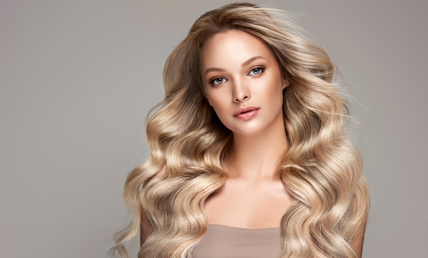 Image 1: Revitalize Hair Growth with PRP Scalp Microneedling Treatment